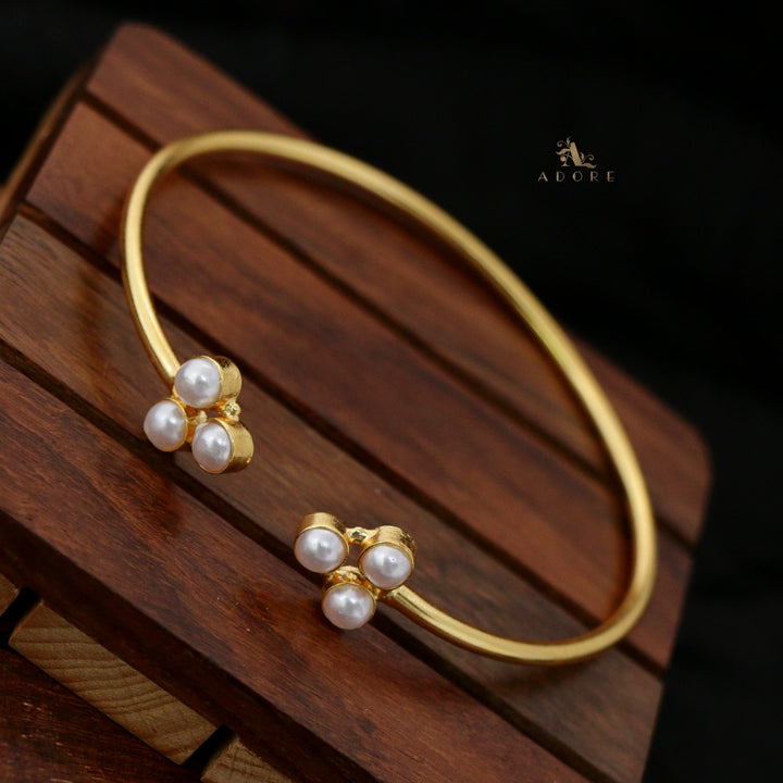 Nachini 6 Pearl Bangle