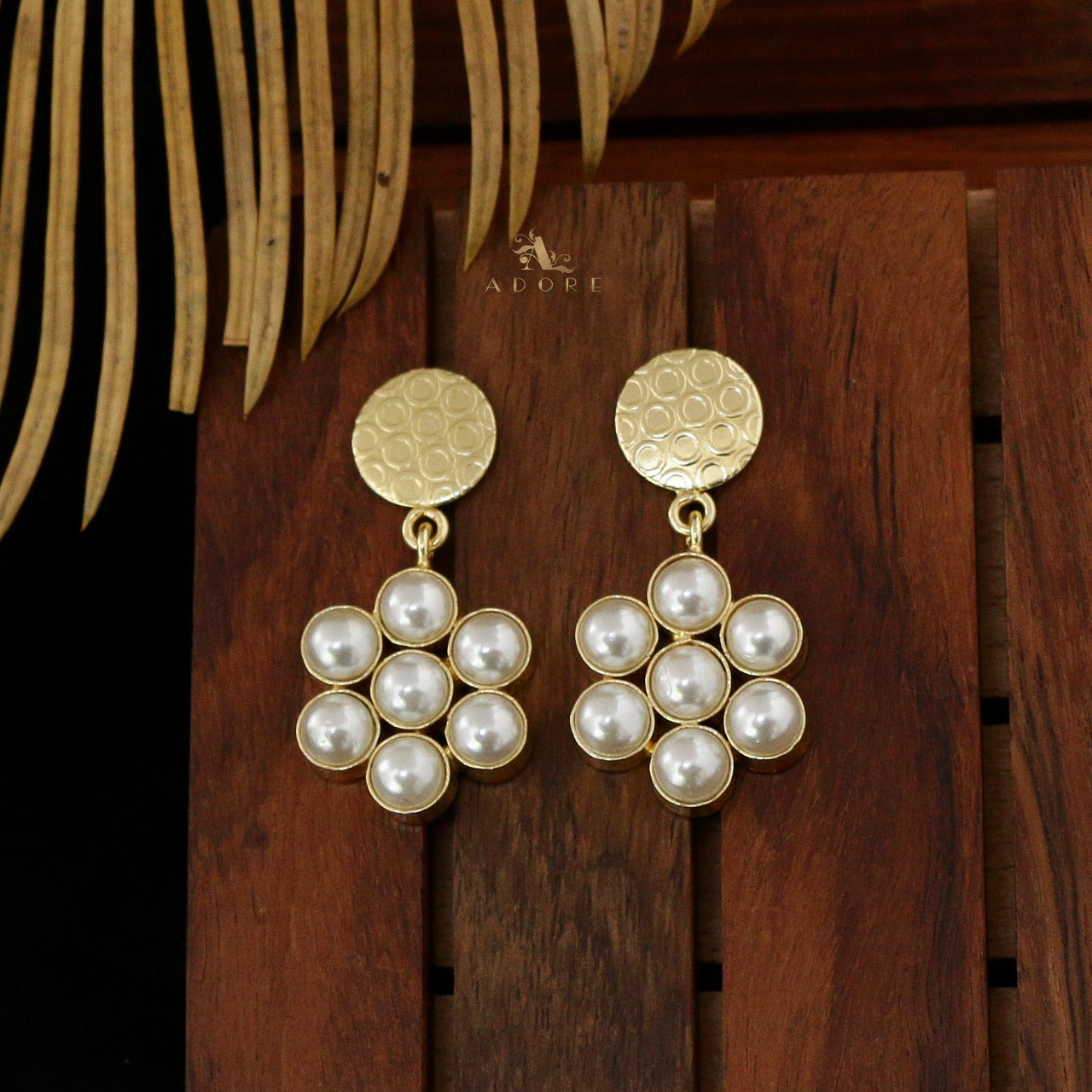 Kate Spade Gold Pearl Flower Stud Earrings for Women Online India at  Darveys.com