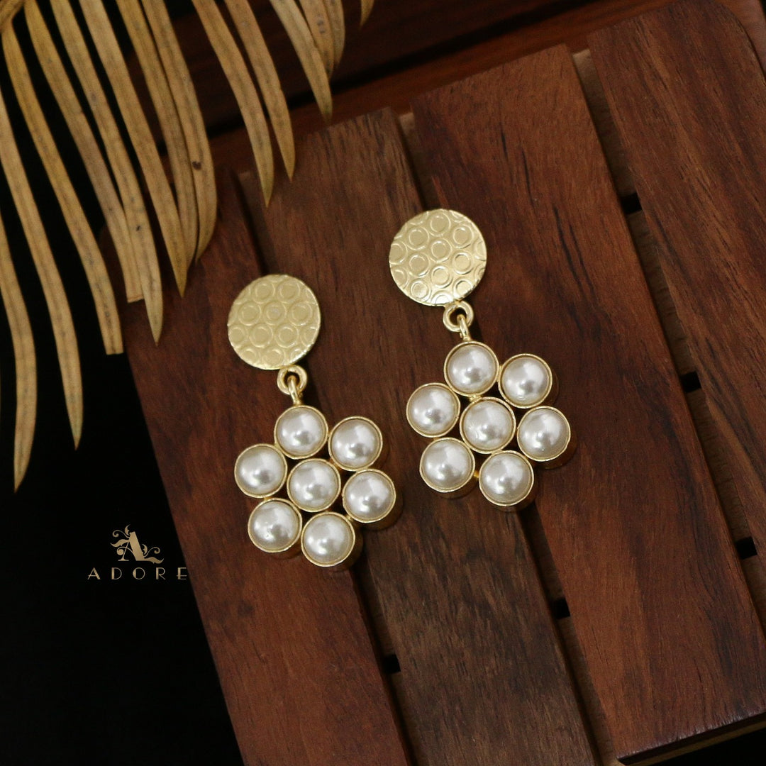 Golden 7 Pearl Flower  Earring