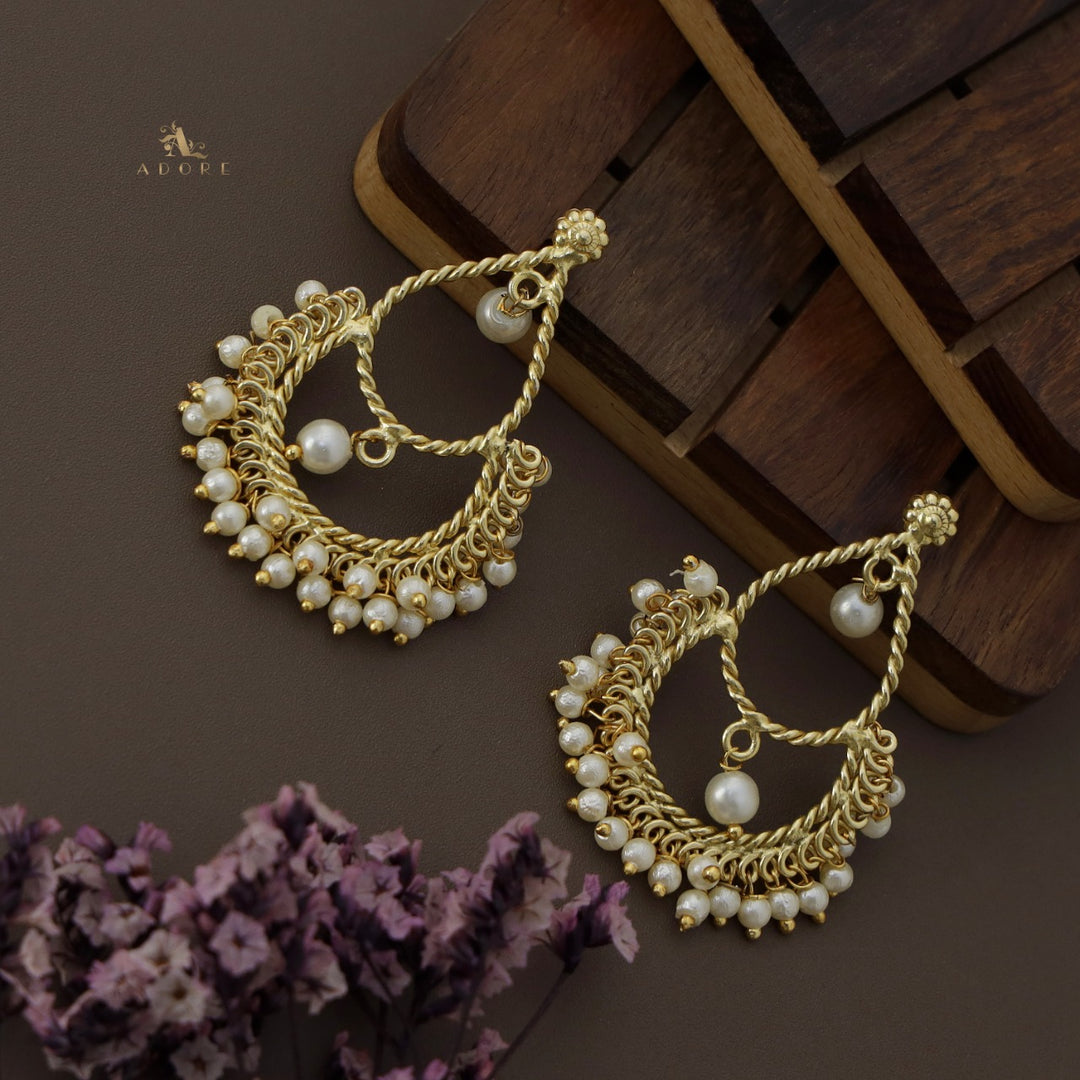 Ayra Golden Twisted Cluster Pearl Earring