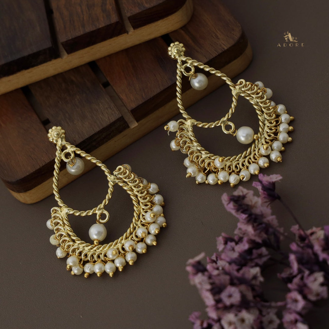 Ayra Golden Twisted Cluster Pearl Earring