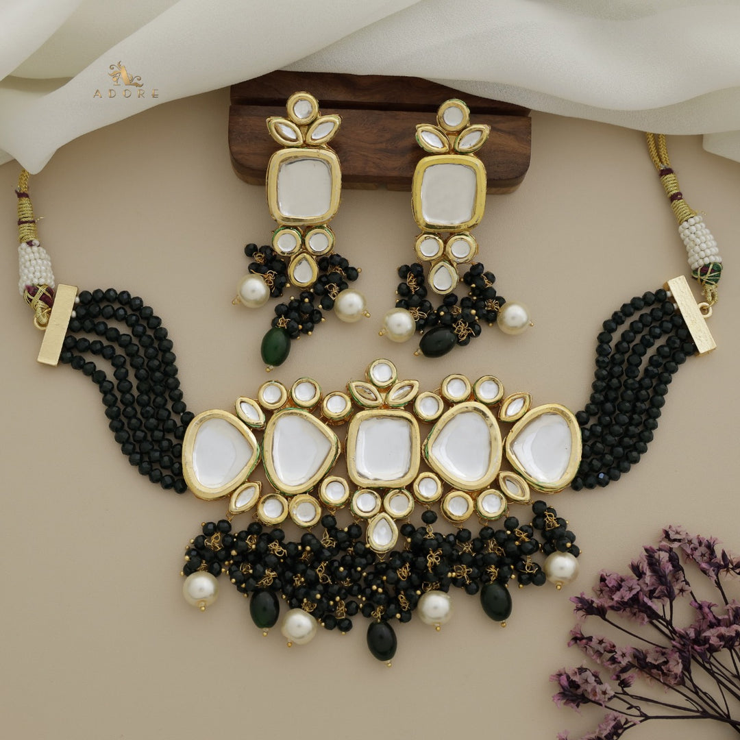 Abhigna Kundan Choker With Earring